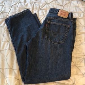 Like new Levi’s 559 relaxed straight 34x32
